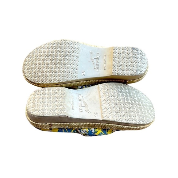 Dansko Victoria Tahiti Canvas Clogs 38 7.5-8 🌺 - Picture 3 of 3